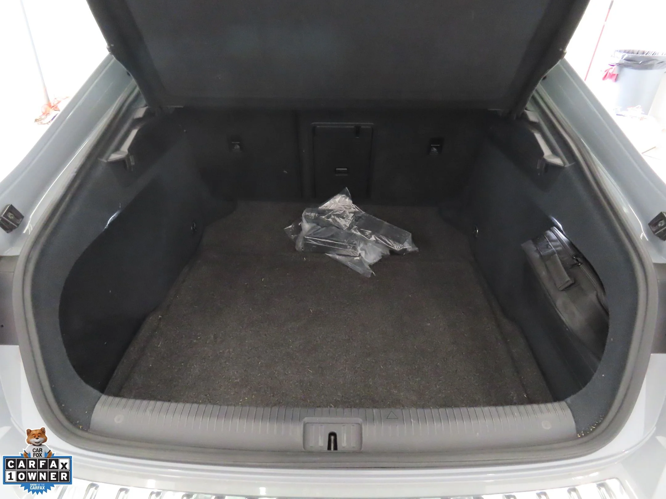 Used 2023 Gray Volkswagen 2.0T SE R-Line image 24