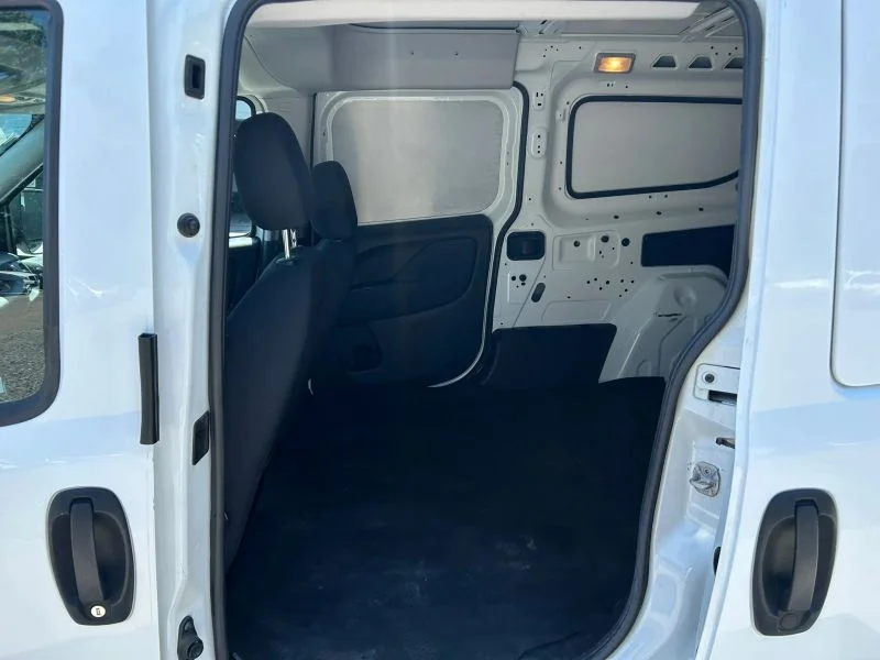 Used 2022 White Ram Tradesman Cargo Van 4D image 31