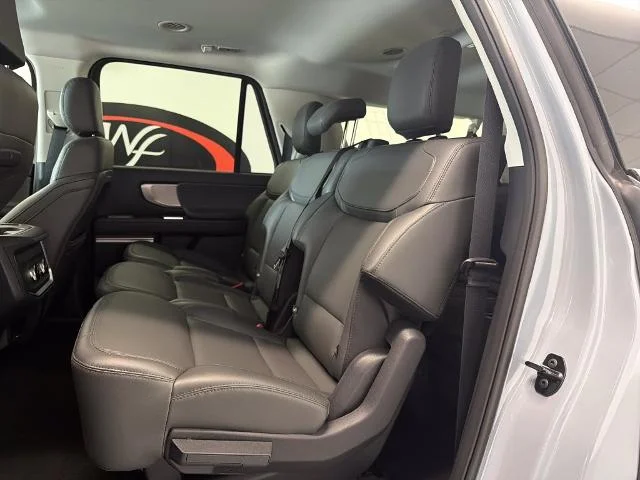 New 2026 Glacier Gray Metallic Tri-Coat Ford MAX Active image 26