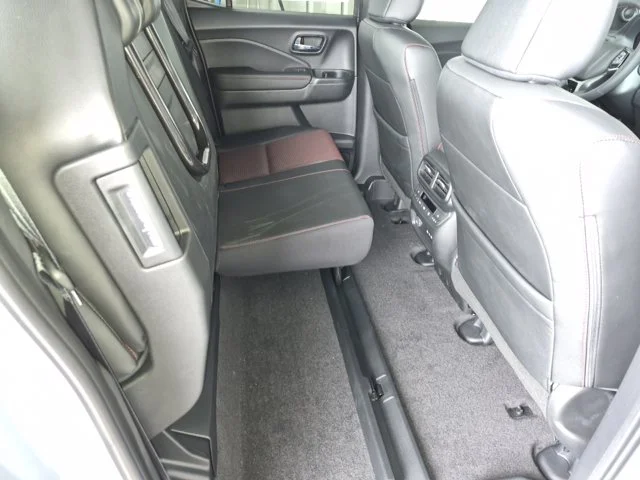 New 2026 Sonic Gray Pearl Honda Black Edition image 29