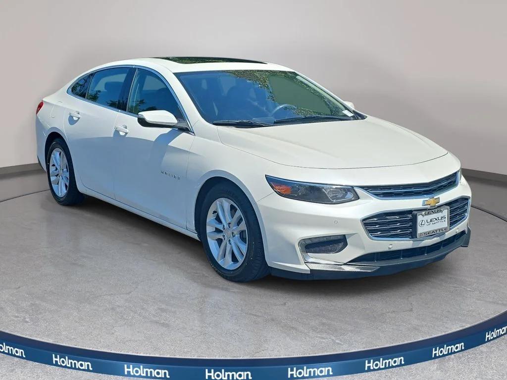 Used 2017 Beige Chevrolet Hybrid image 4