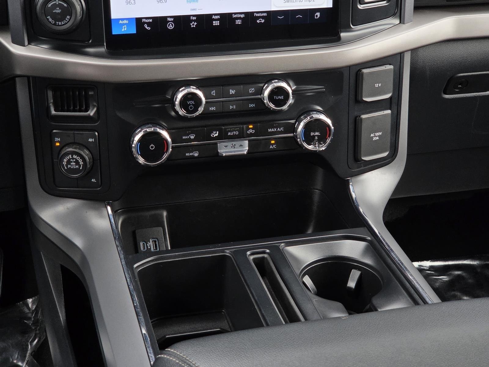 Used 2024 Oxford White Ford XLT image 19