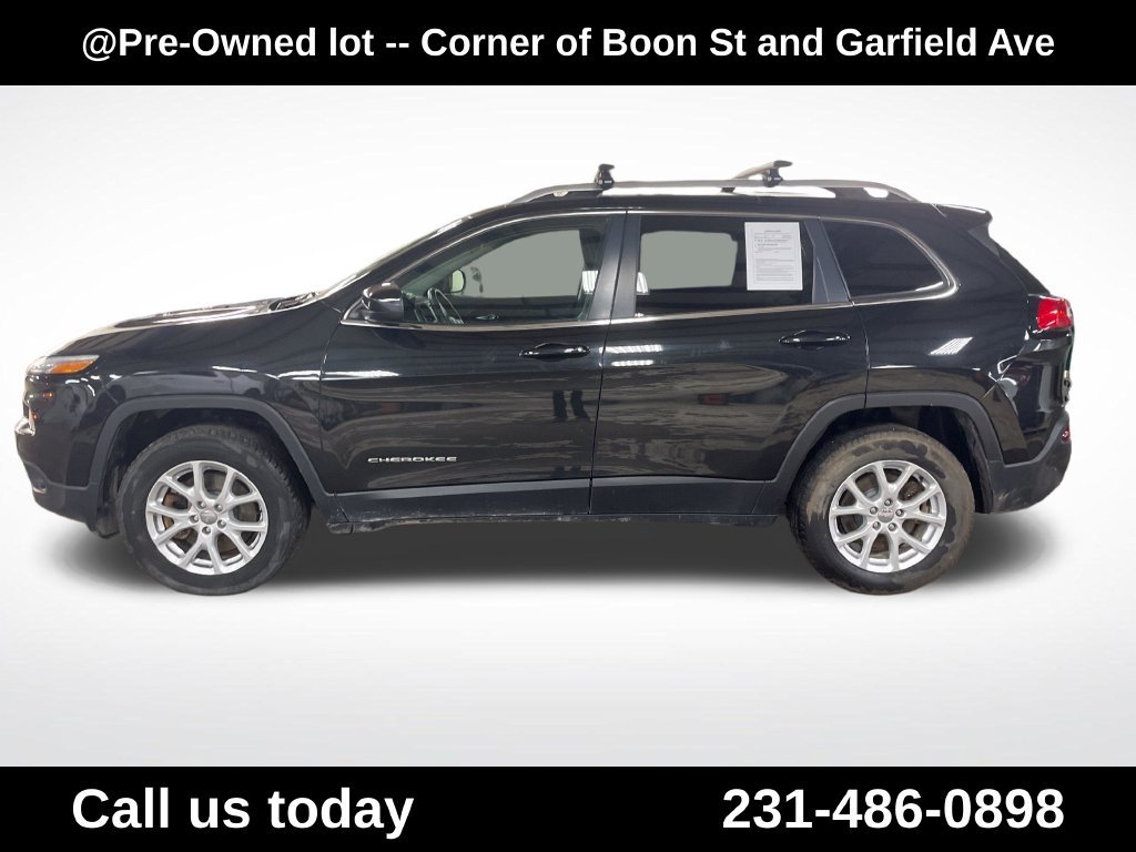 Used 2015 Black Jeep Latitude image 2