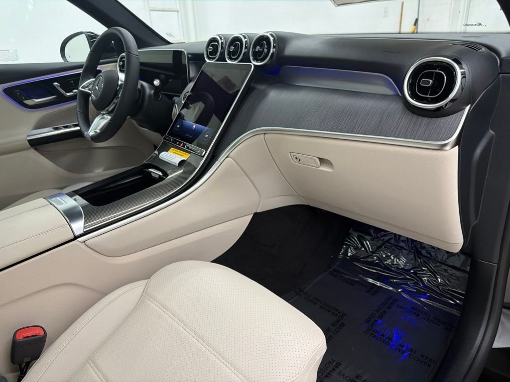 New 2026 Black Mercedes-Benz GLC 300 image 28