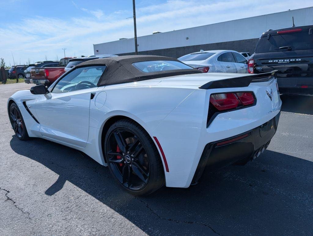 Used 2015 Arctic White Chevrolet Stingray image 7