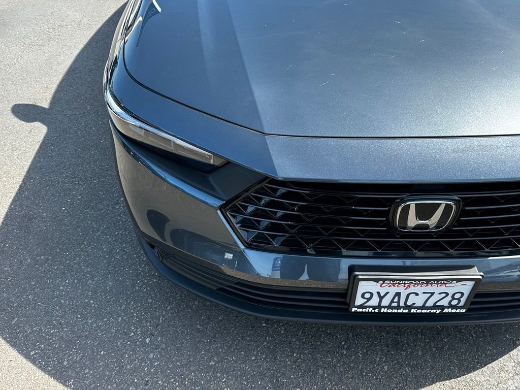 Used 2026 Gray Honda SE image 4