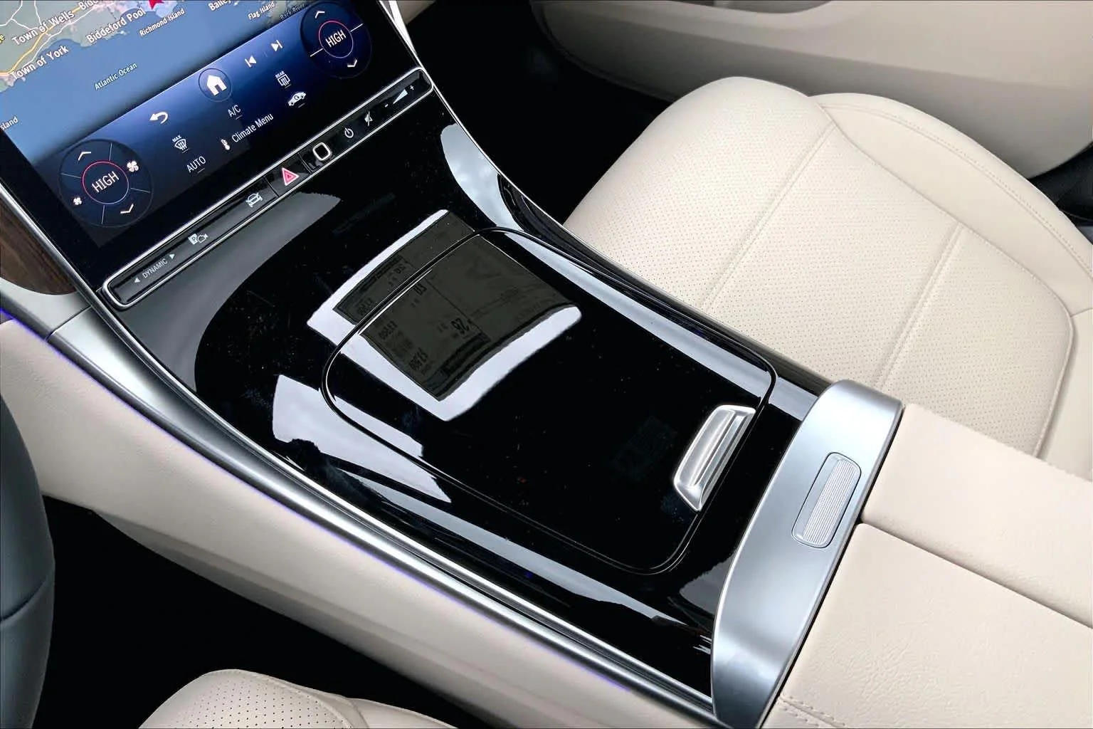 Certified Used 2026 Cirrus Silver Metallic Mercedes-Benz GLC 300 image 7