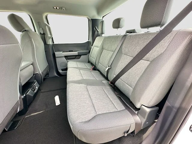 New 2026 Oxford White Ford XL image 16