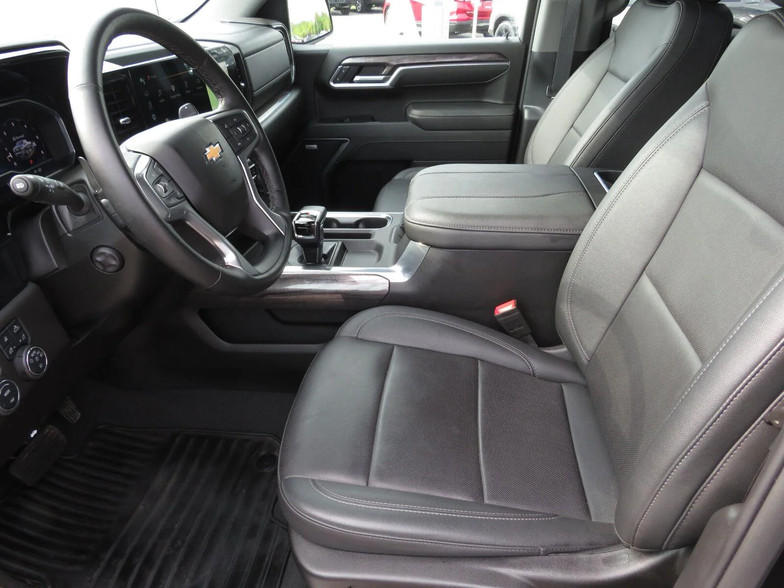Used 2025 Black Chevrolet LTZ image 23