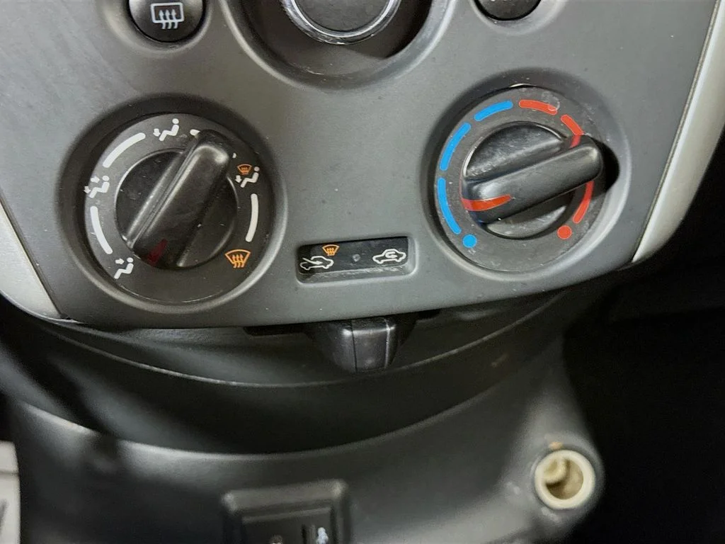 Used 2017 Gray Nissan 1.6 SV image 16