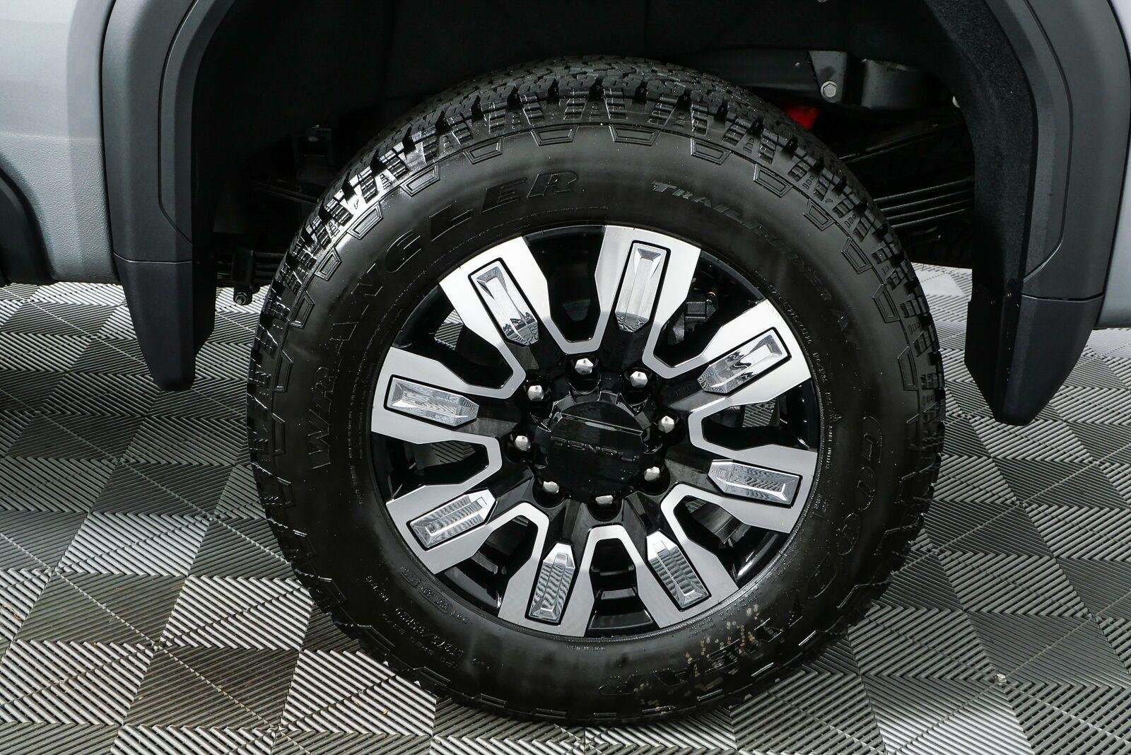 2026 GMC Sierra 2500HD Denali - Photo 36