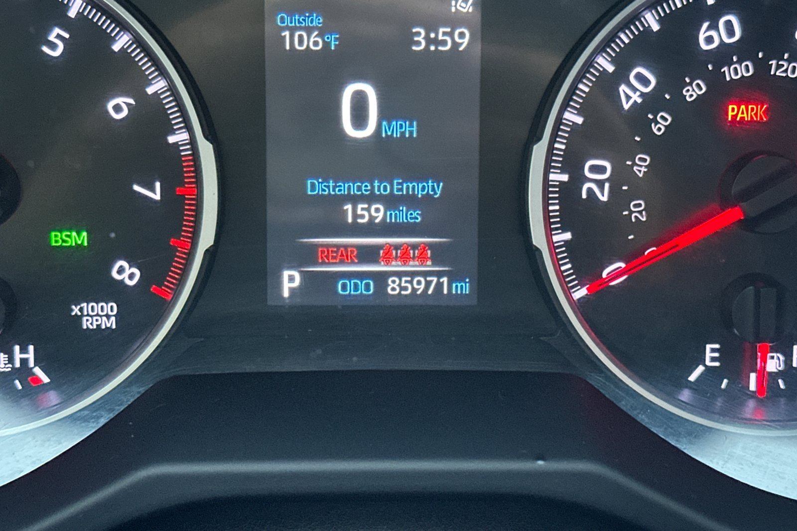 Used 2022 White Toyota XLE image 25