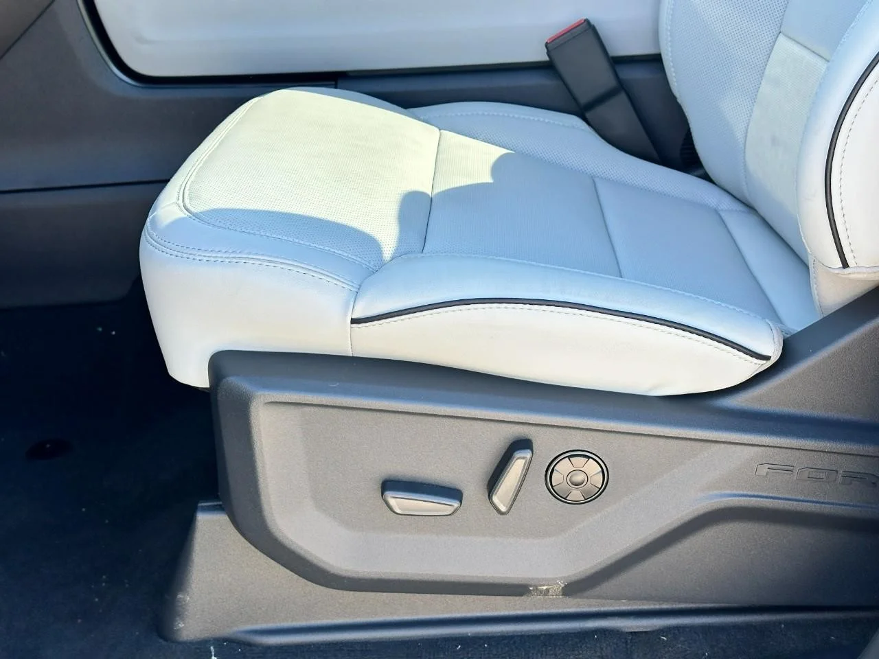 New 2026 Stone Blue Metallic Ford MAX Platinum® image 13