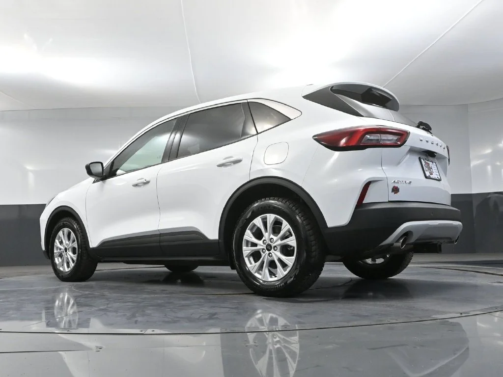 Used 2023 White Ford Active image 41