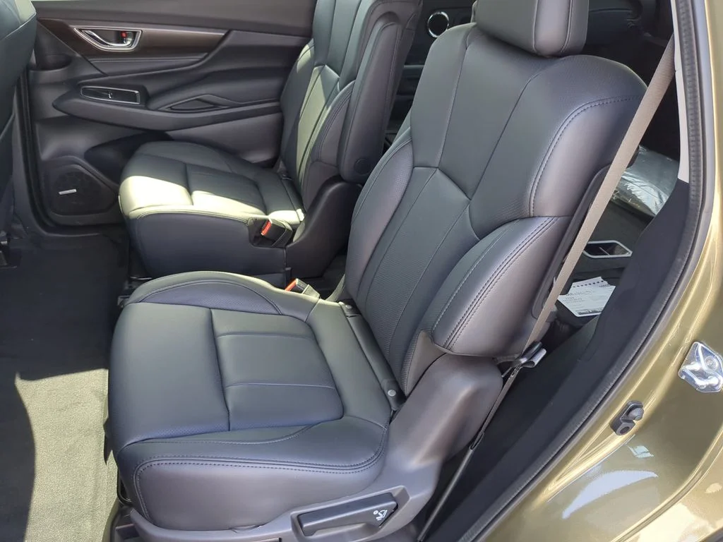 New 2026 AUTUMN GREEN METALLIC Subaru Touring 7-Passenger image 17