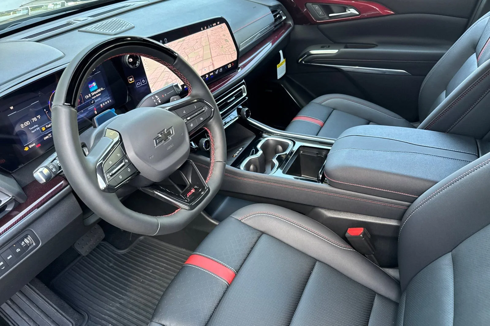 New 2026 Mosaic Black Metallic Chevrolet RS image 9