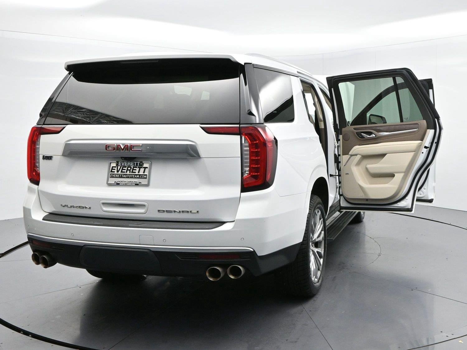 Used 2021 Summit White GMC Denali image 46