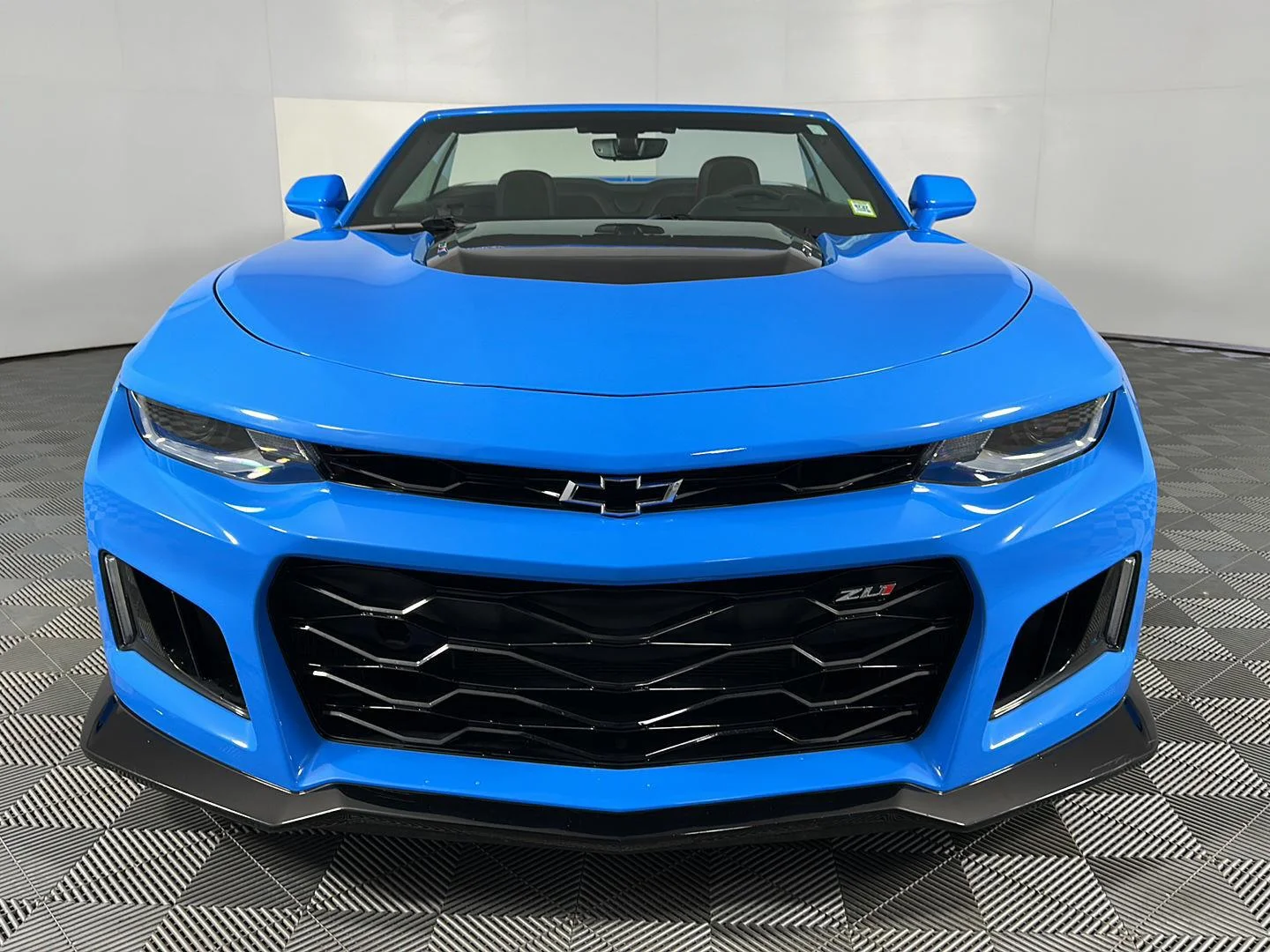 Used 2023 Rapid Blue Chevrolet ZL1 image 2