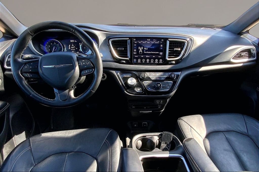 Used 2020 Luxury White Pearlcoat Chrysler Touring L Plus image 16