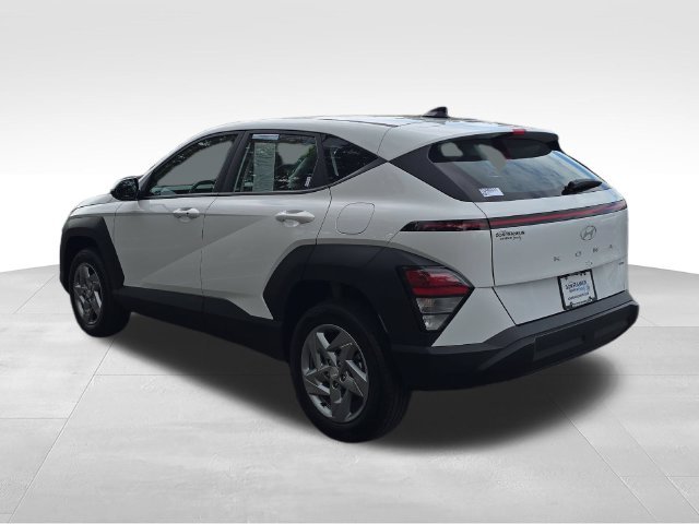 New 2026 White Hyundai SE image 3