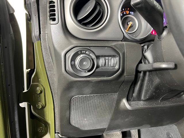 Used 2022 Green Jeep Unlimited Sport S image 16