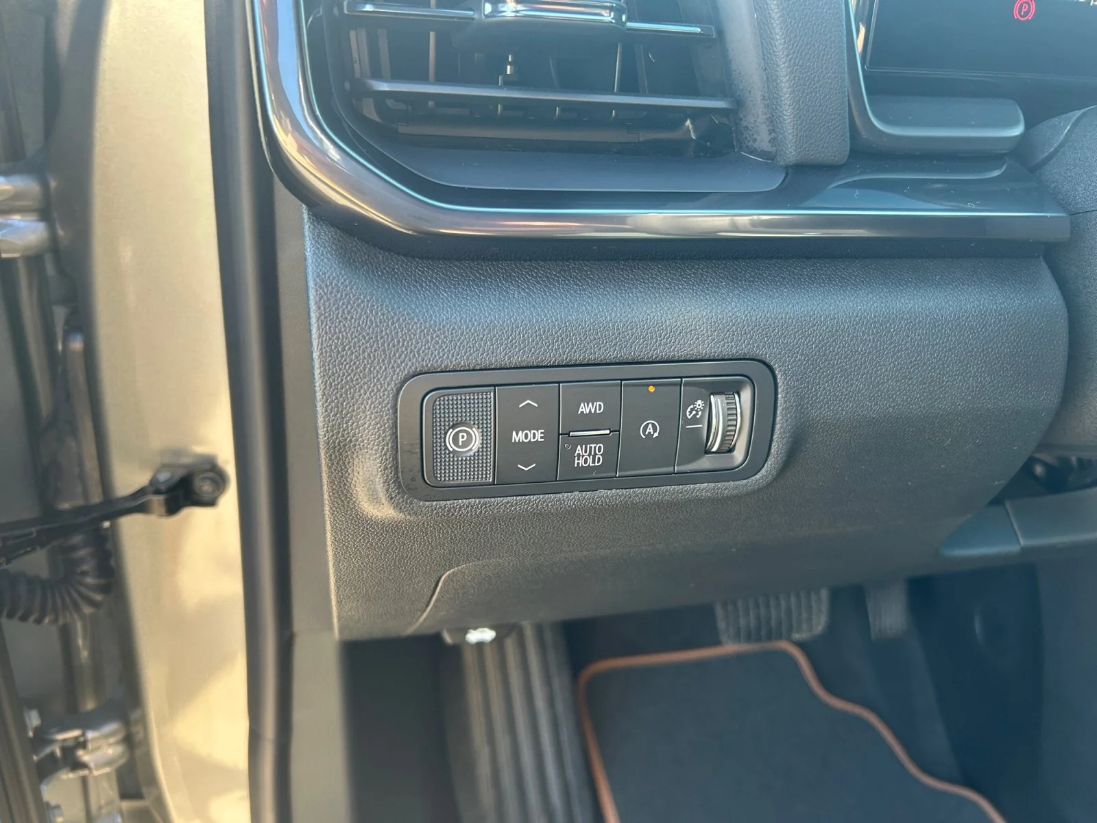 New 2027 Sterling Metallic GMC AWD AT4 image 16