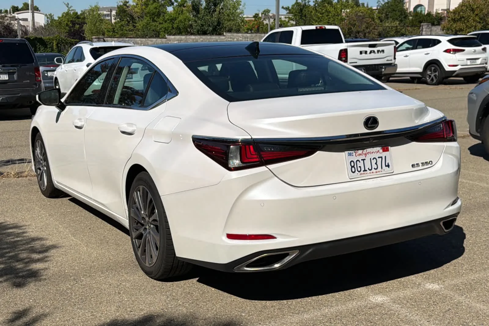 Used 2019 Eminent White Pearl Lexus  image 4