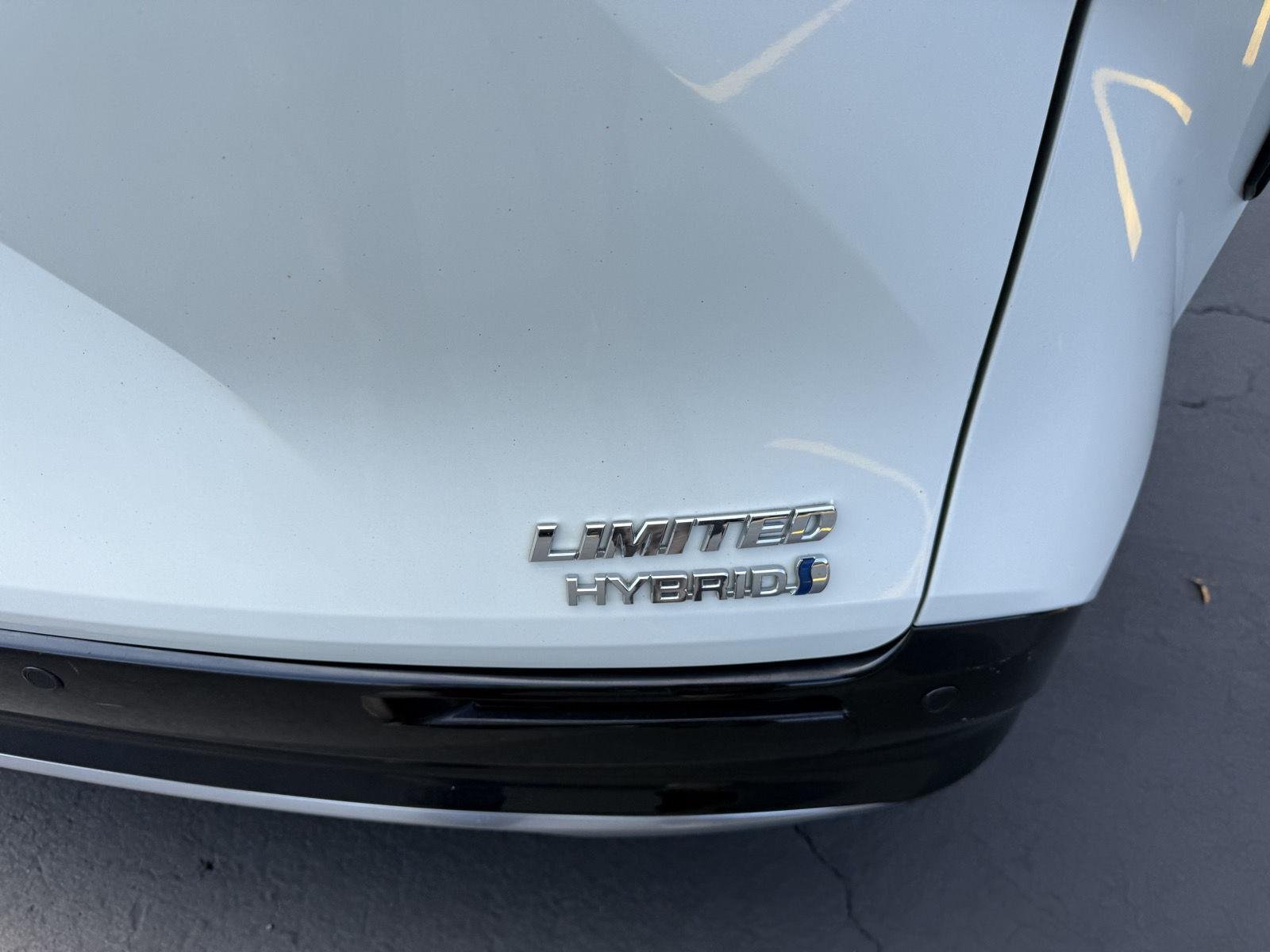Used 2021 Blizzard Pearl Toyota Limited image 7