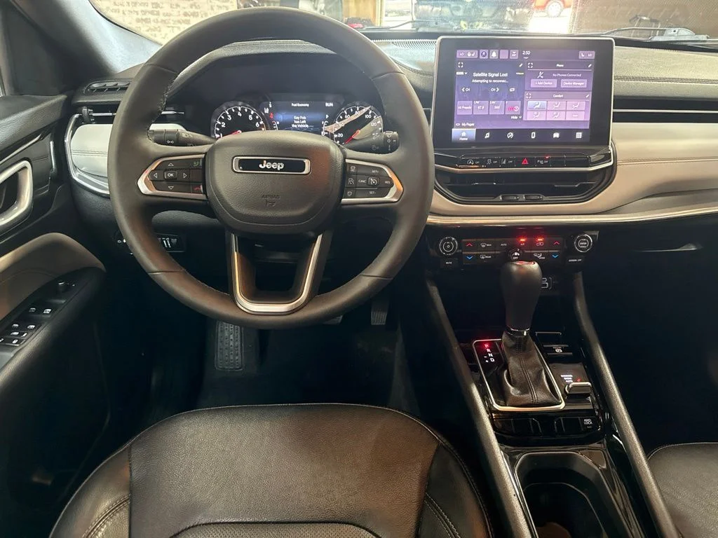 Used 2023 Gray Jeep Limited image 15