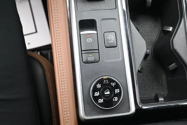 Certified Used 2024 Boulder Gray Pe Nissan Platinum image 14