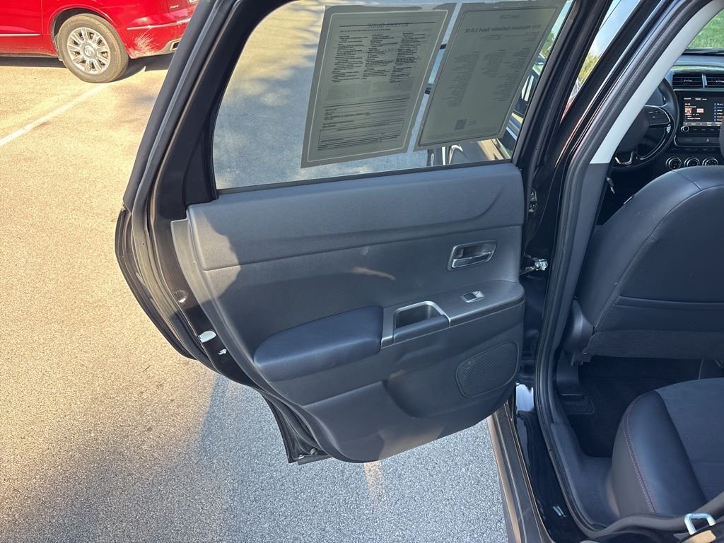 Certified Used 2025 Black Mitsubishi  image 34
