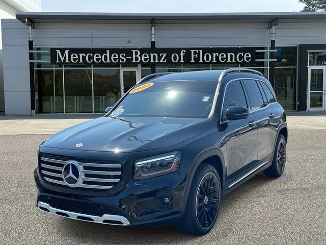 Used 2024 White Mercedes-Benz GLC 300 image 3