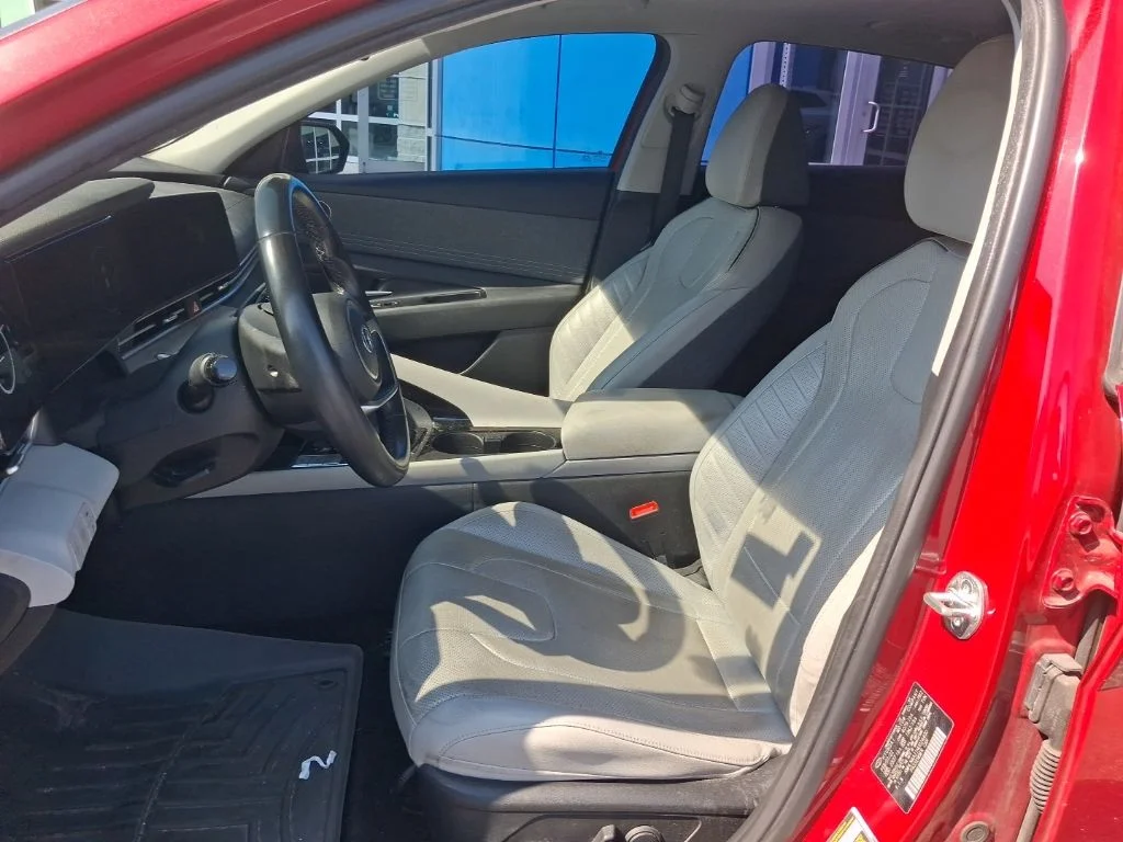 Used 2022 Red Hyundai Limited image 20