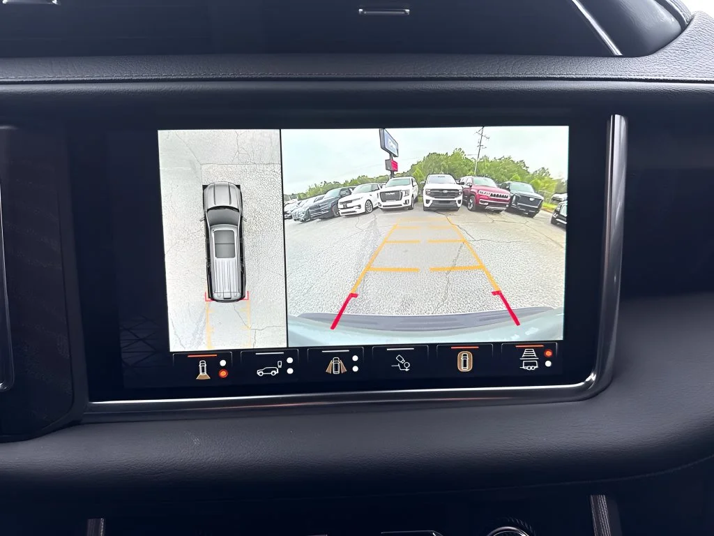 Used 2023 Silver GMC Denali image 20