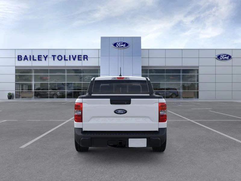 New 2026 Oxford White Ford XLT image 5