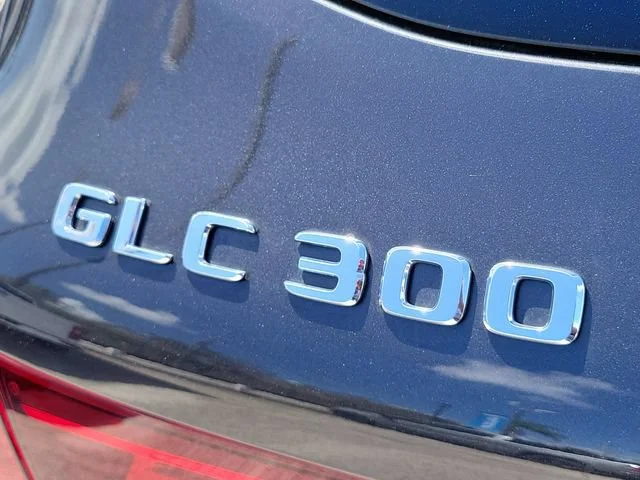 Used 2022 Gray Mercedes-Benz GLC 300 image 5