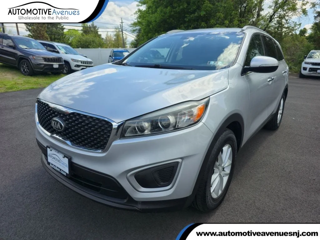 2017 Kia Sorento LX AT's photo