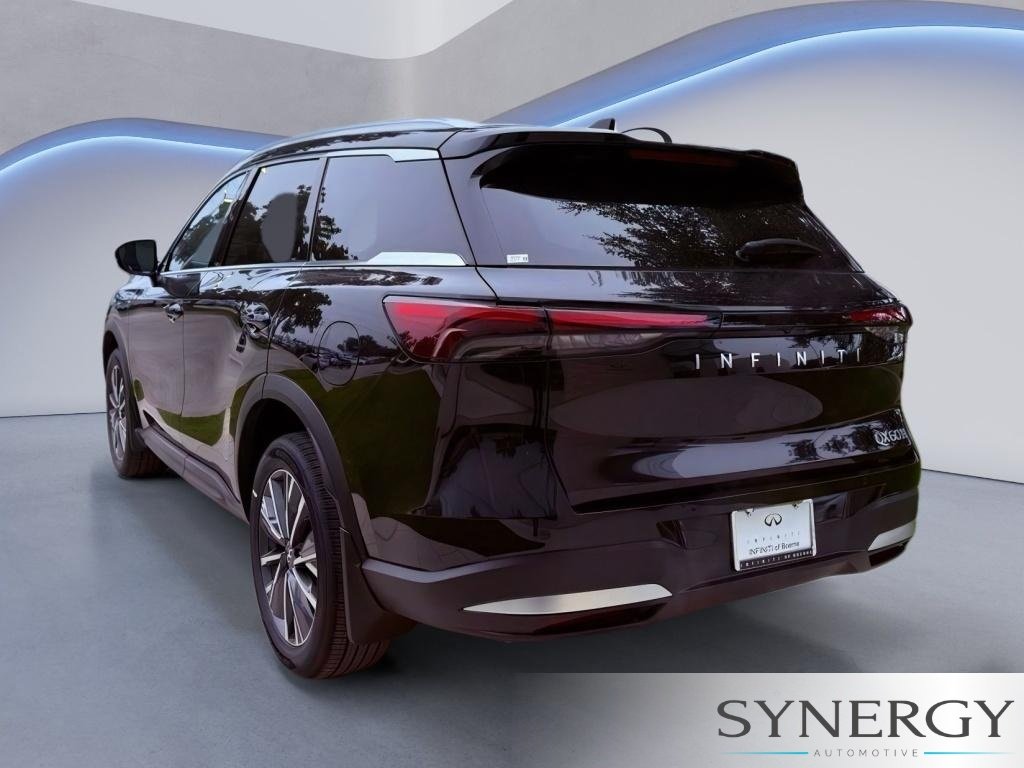 Certified Used 2027 Mineral Black INFINITI LUXE image 8