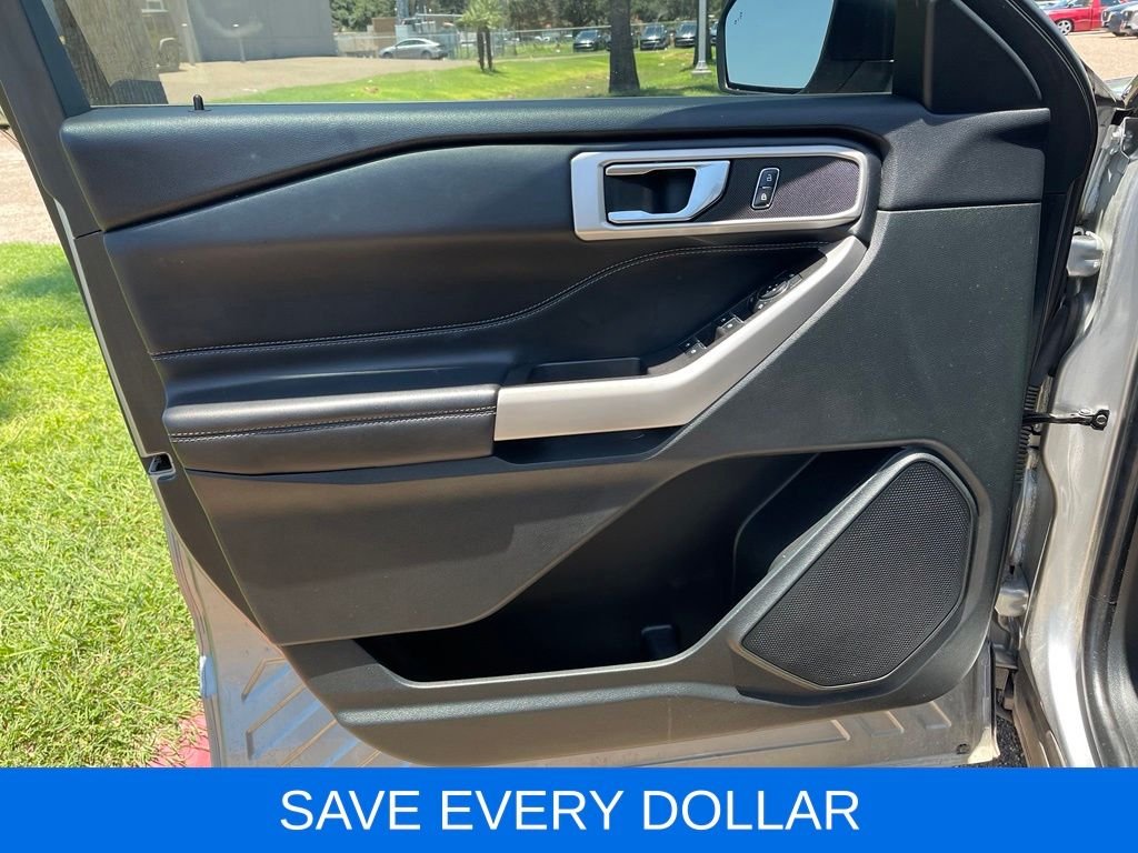 Used 2024 Silver Ford XLT image 11