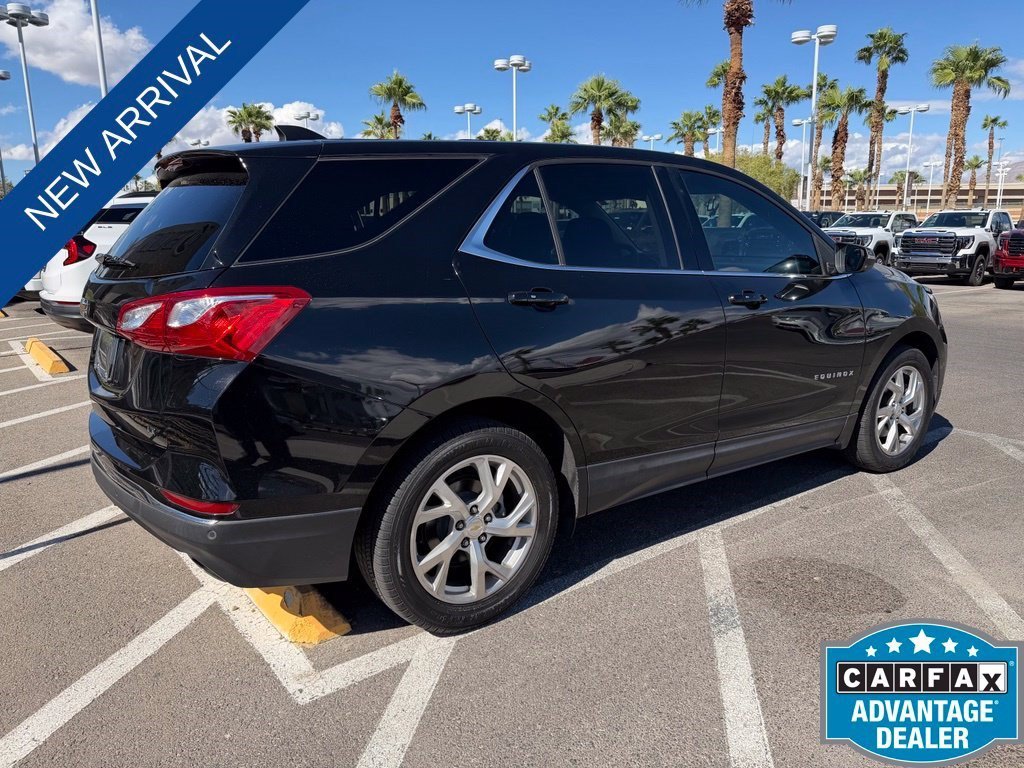 Used 2018 MOSAIC BLACK METALLIC Chevrolet LT image 3