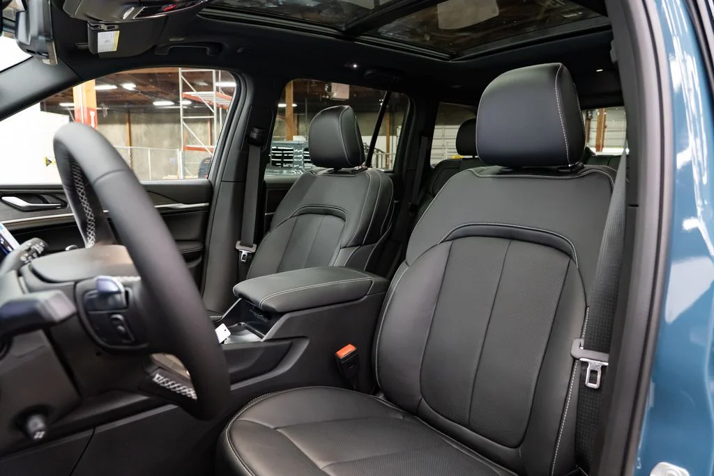 New 2026 Steel Blue Exterior Paint Jeep Limited Reserve image 26