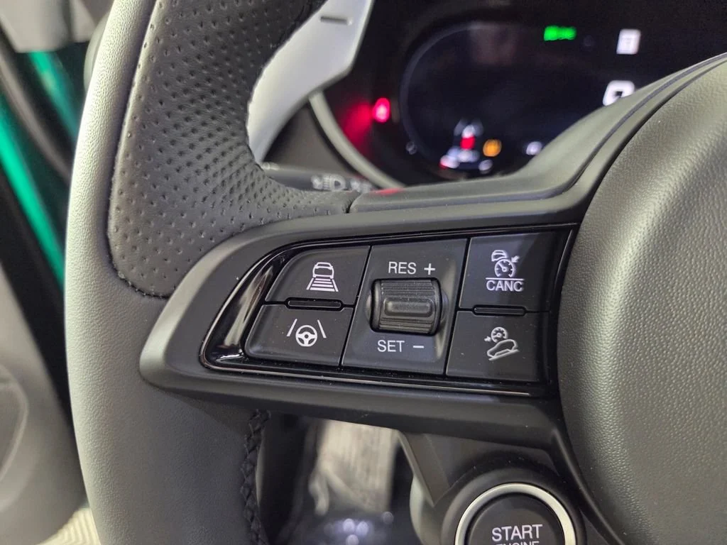 2025 Alfa Romeo Stelvio Base - Photo 16
