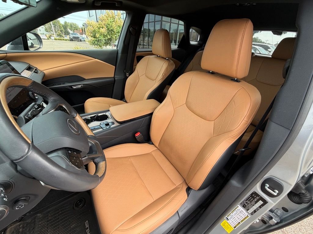 Used 2024 Silver Lexus 350 Premium Plus image 17
