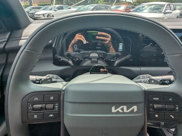 New 2027 Glacial White Kia X-Line SX image 28