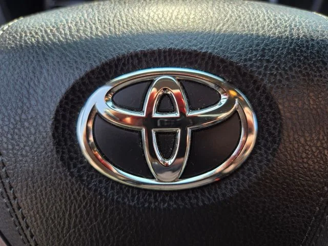 Used 2019 Blue Toyota XLE image 33