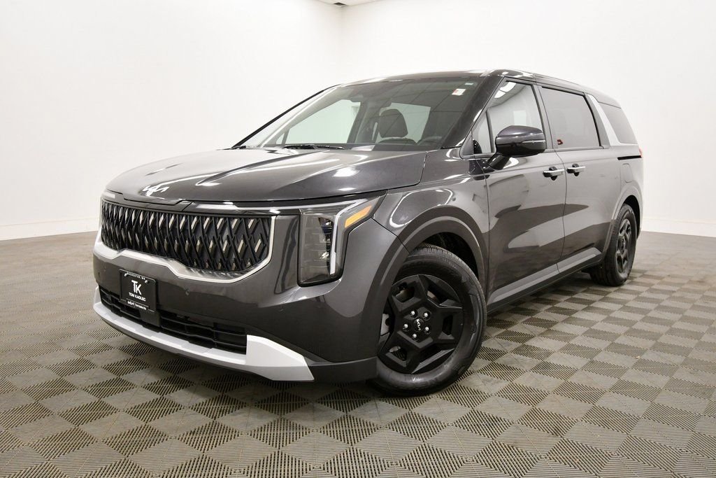 Certified 2026 Kia Carnival LXS with VIN KNDNB5K34T6587437 for sale in Rochester, Minnesota