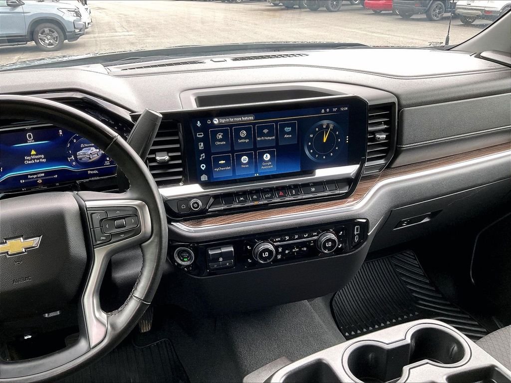 Used 2025 Gray Chevrolet LT image 18