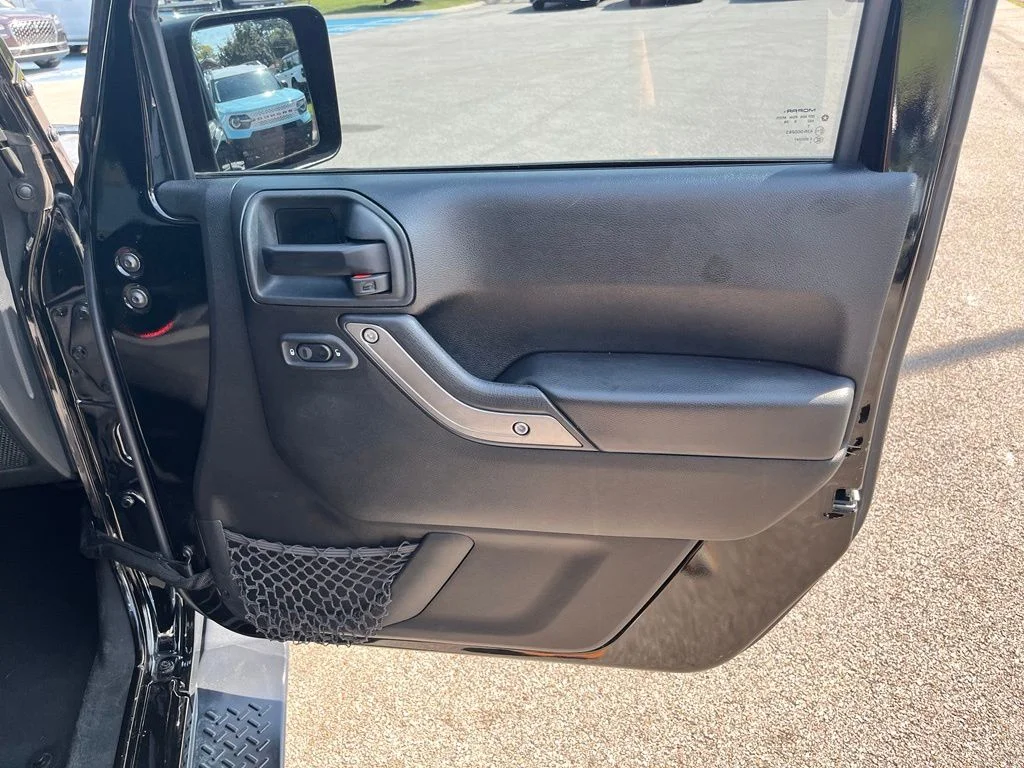 Used 2018 Black Jeep Unlimited Sport image 12