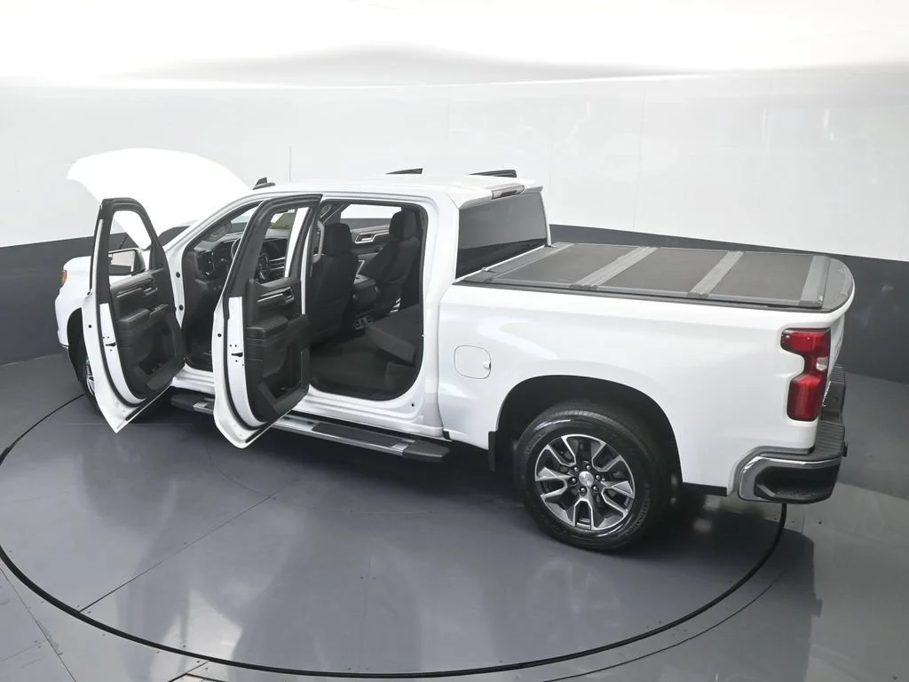 Used 2023 Summit White Chevrolet LT image 68