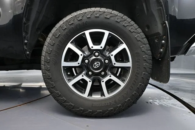2020 Toyota Tundra Limited - Photo 12